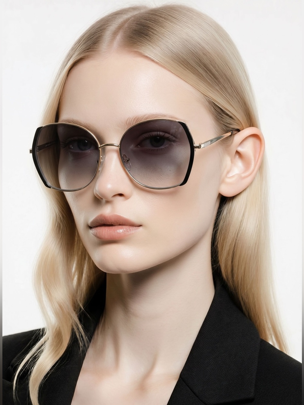 Oscar De La Renta, women’s Oversized Gradient Black Frame Sunglasses